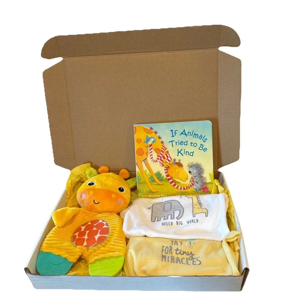 Unisex Baby Shower Gift Box, Newborn Essentials Bedtime Present, Infant Gift Set